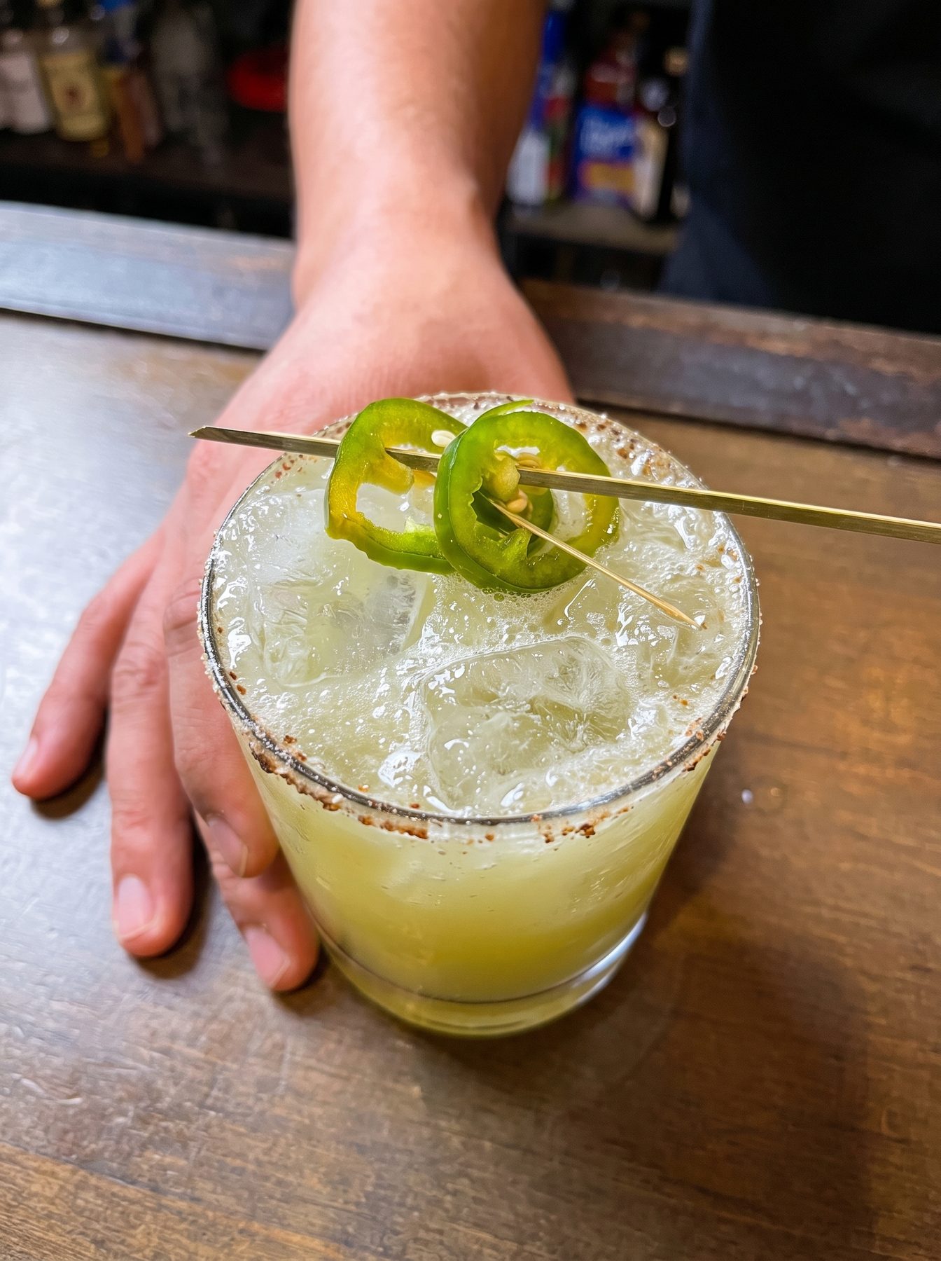 Margarita con sal y jalapeño